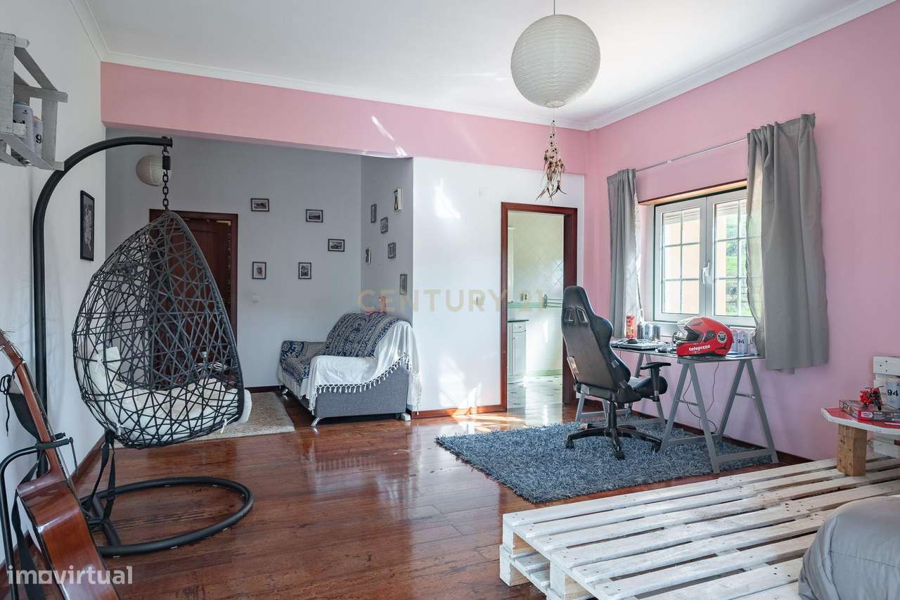 Moradia rodeada pelo campo-21