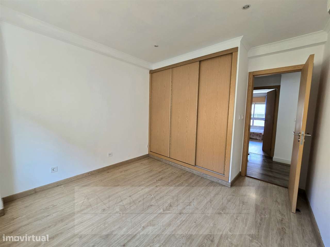 T3 pronto a habitar com parqueamento e arrecadação na Amadora - Grande imagem: 2/25