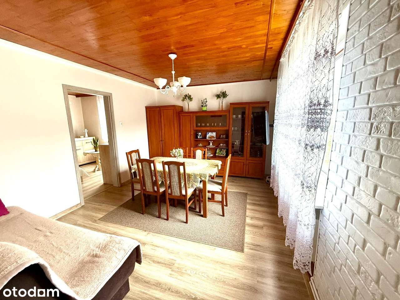 Zadbany dom na osiedlu Czarne Jelenia Góra.-14