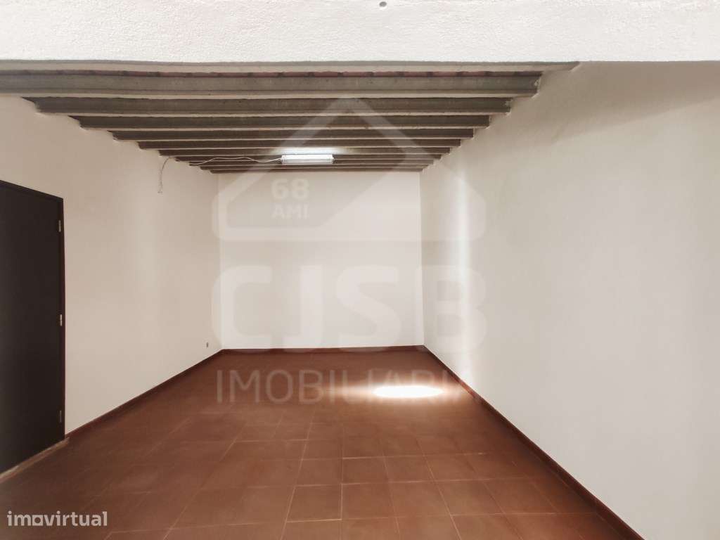 Moradia à Venda em Coruche - Valor Negociável-27