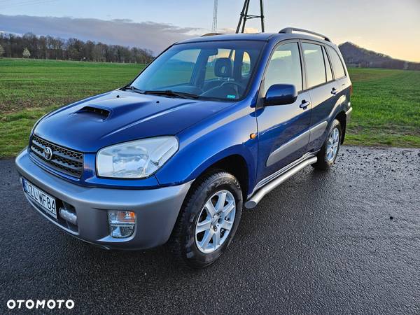 Toyota RAV4 2.0 D-4D 4x4 - 4