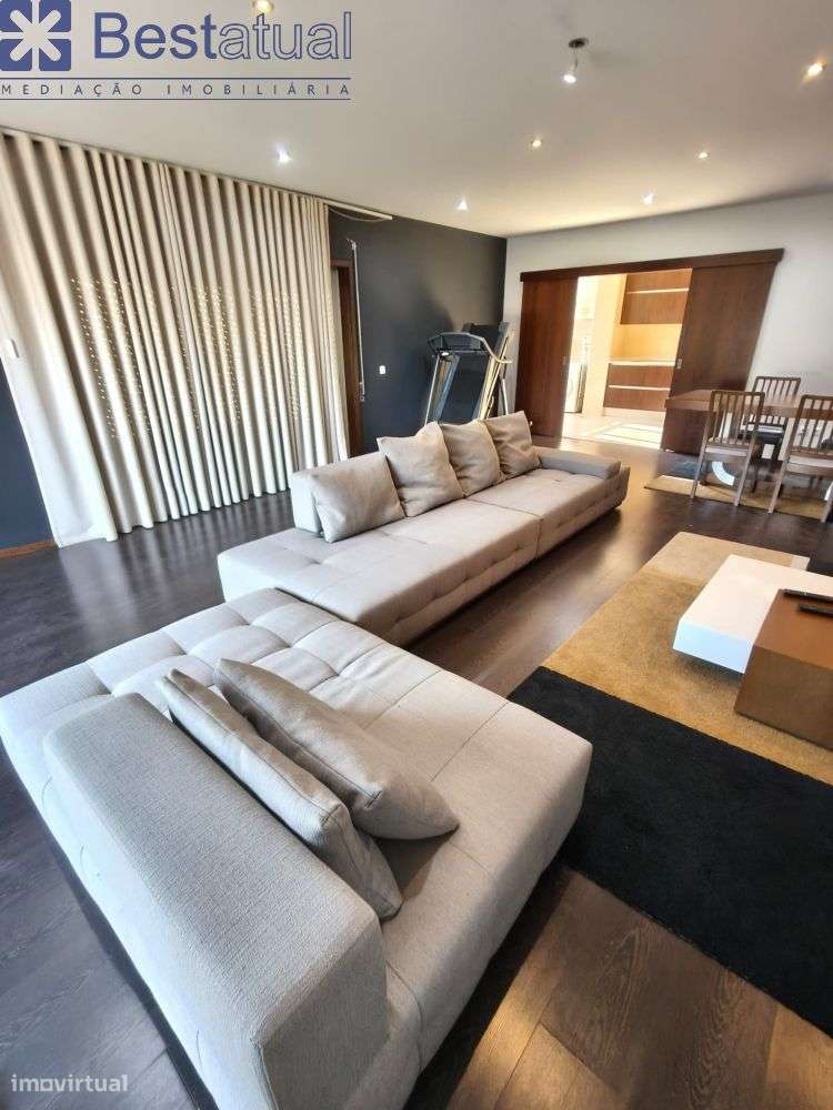 T4 com 186 m2 + Terraço com 186 m2 - Junto ao Centro-8