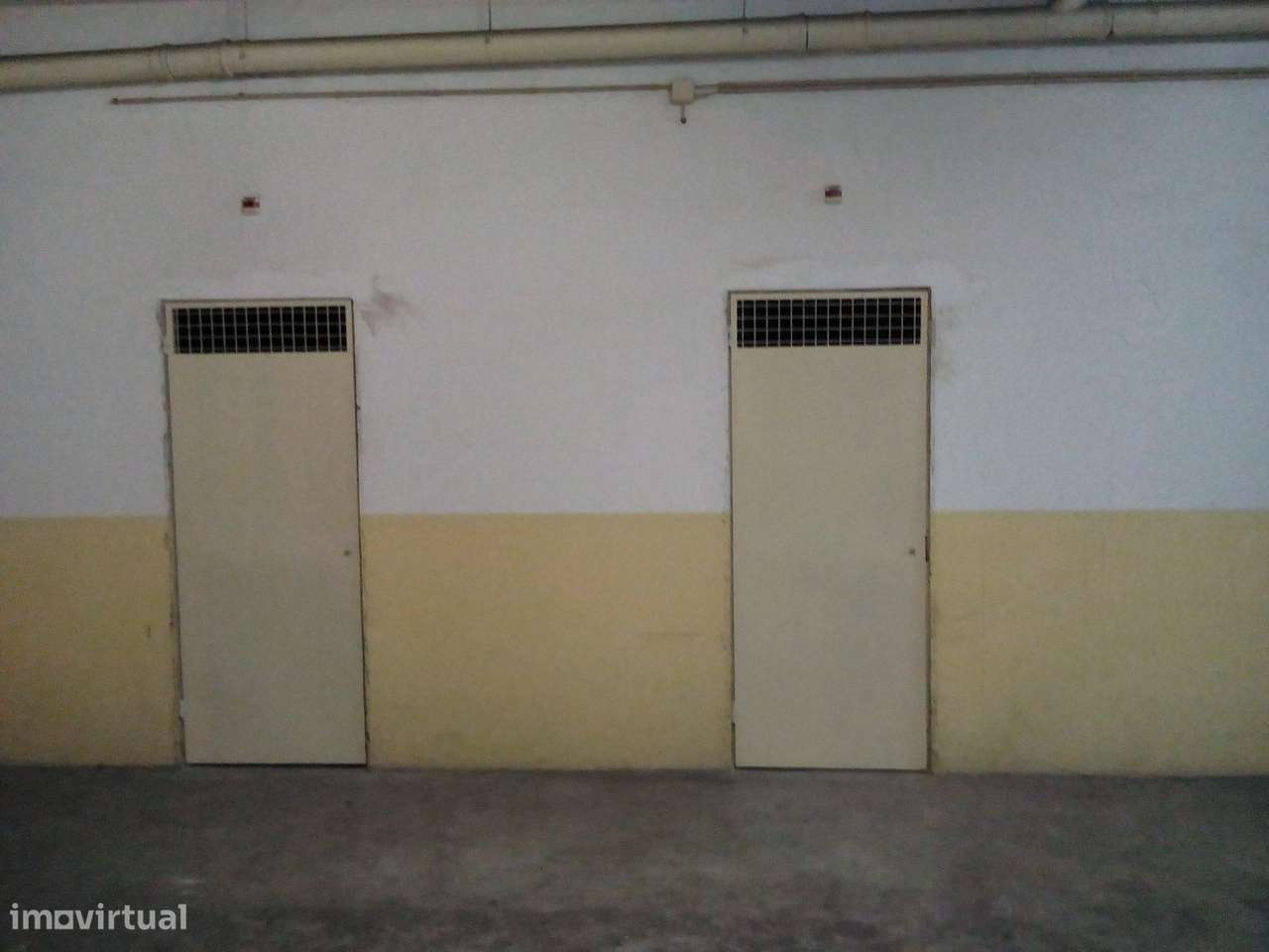 Vende-se Garagem Fechada e Arrumo - Famalicão-4