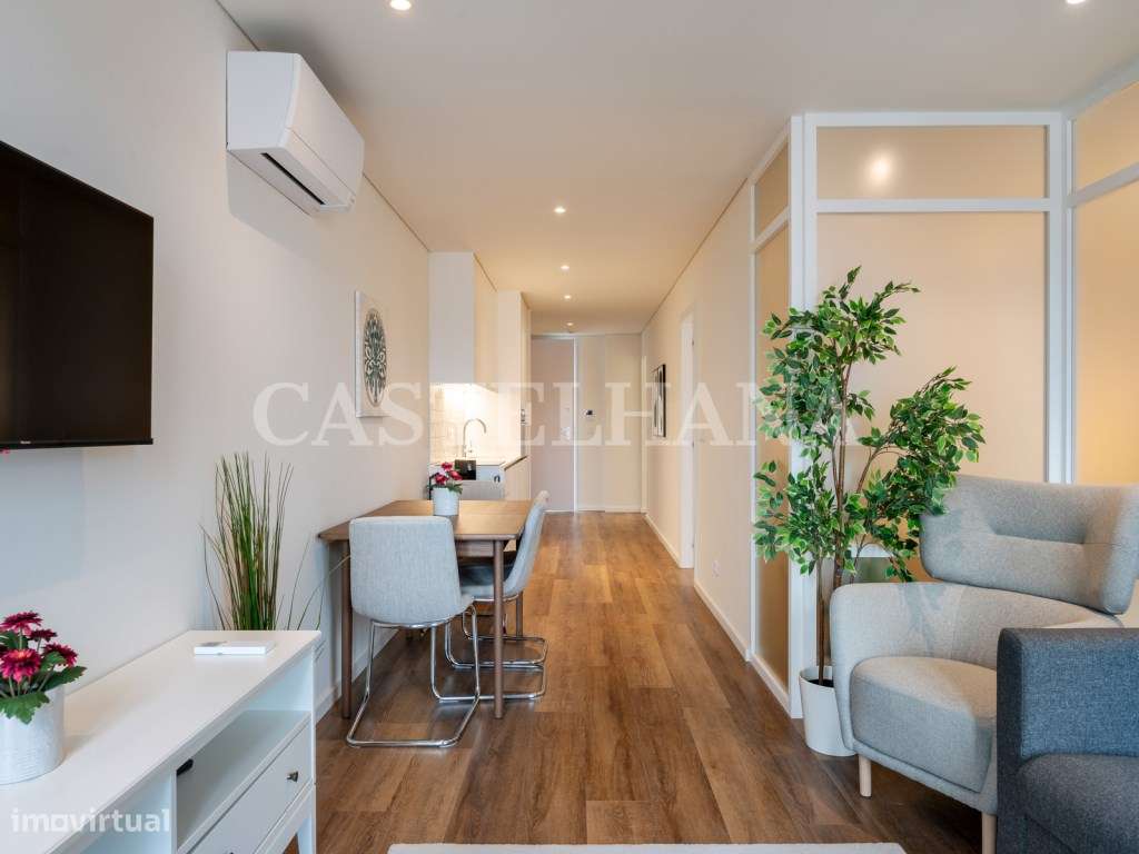 Apartamento T1+1 com varanda na zona histórica do Porto - Grande imagem: 4/60