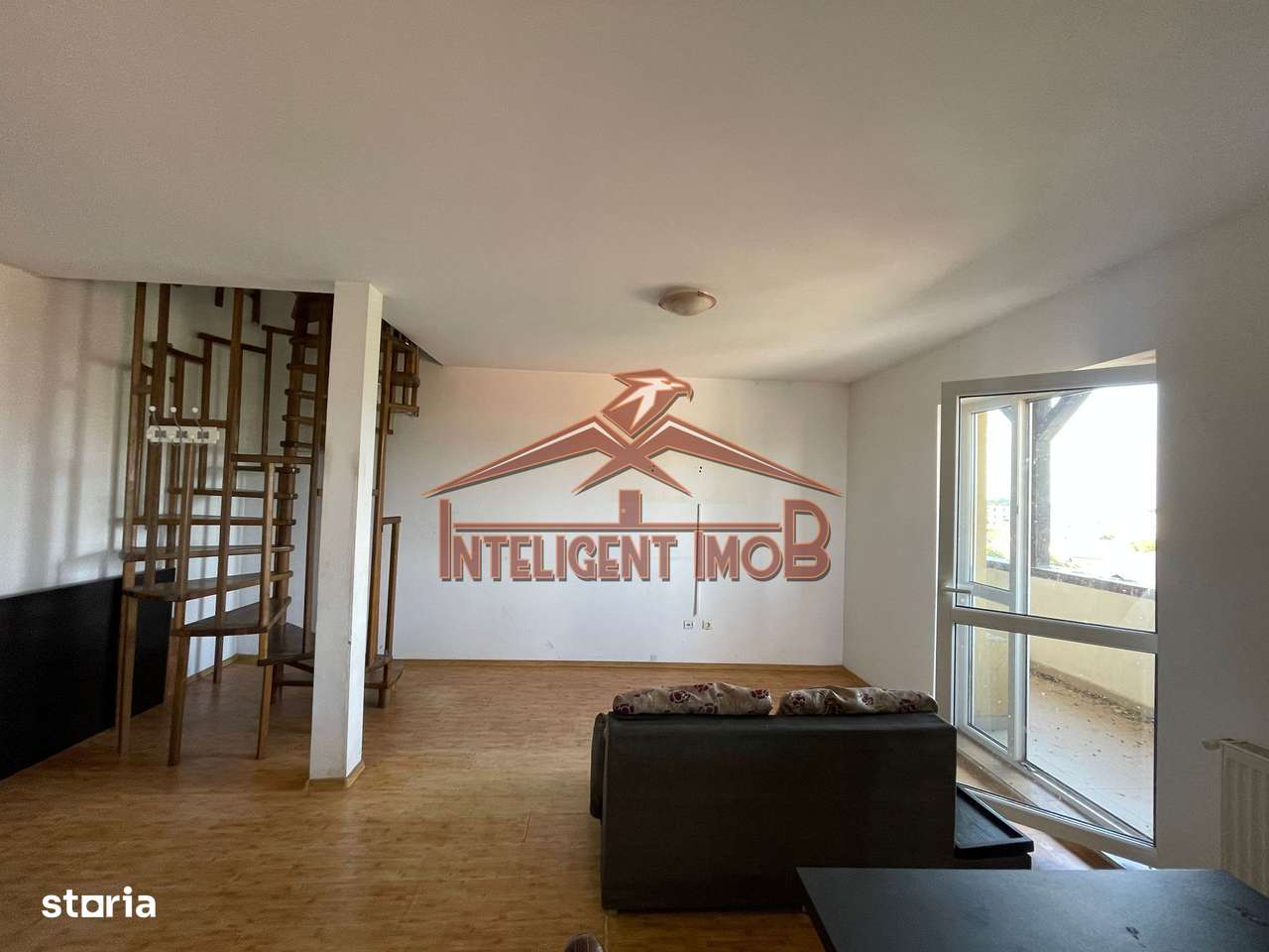 Apartament tip Duplex 3 Camere cu Vedere Panoramică și scara interioar-5