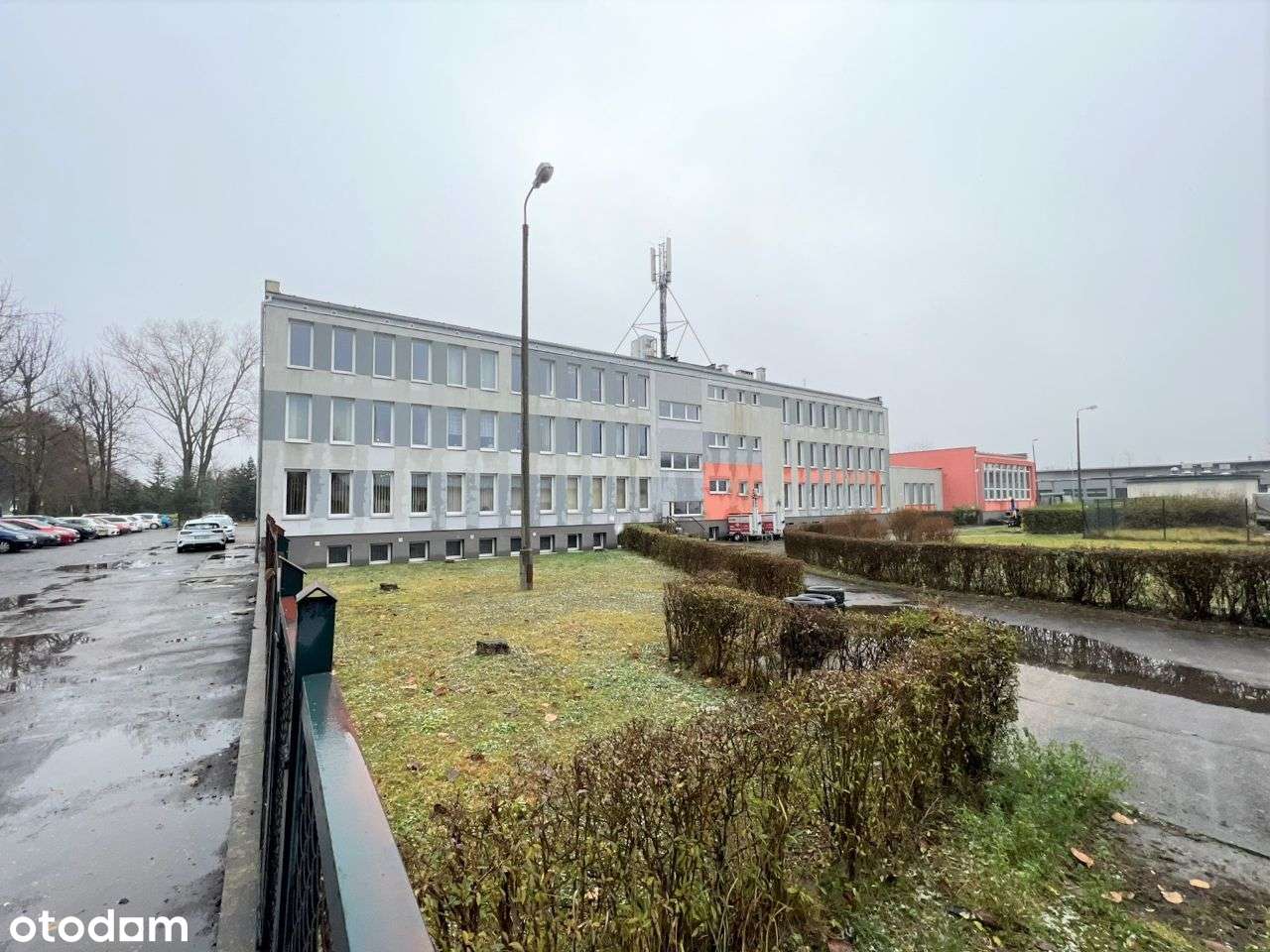 Budynek usługowo-magazynowy w świetnej lokalizacji - Pełny obrazek: 4/5