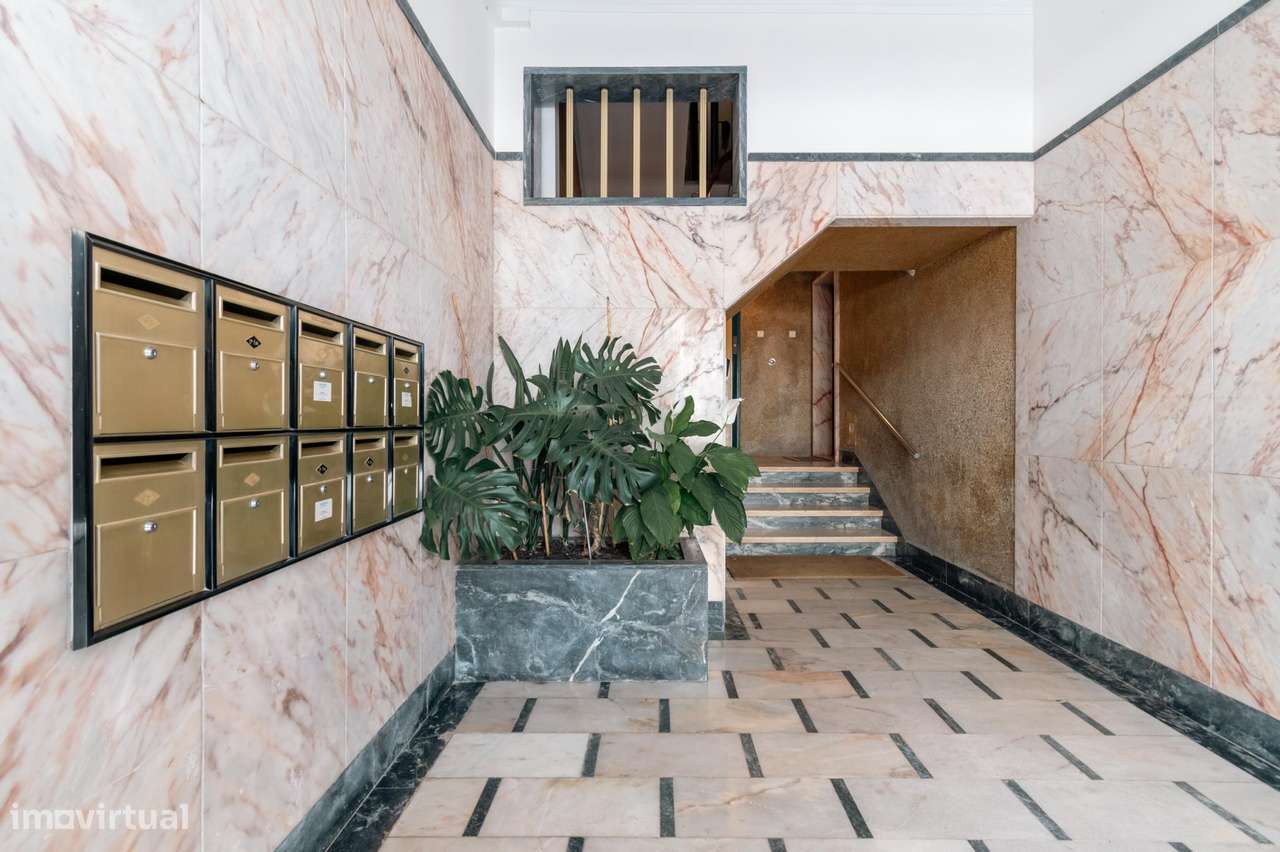 Apartamento T3 em Linda-a-Velha-16