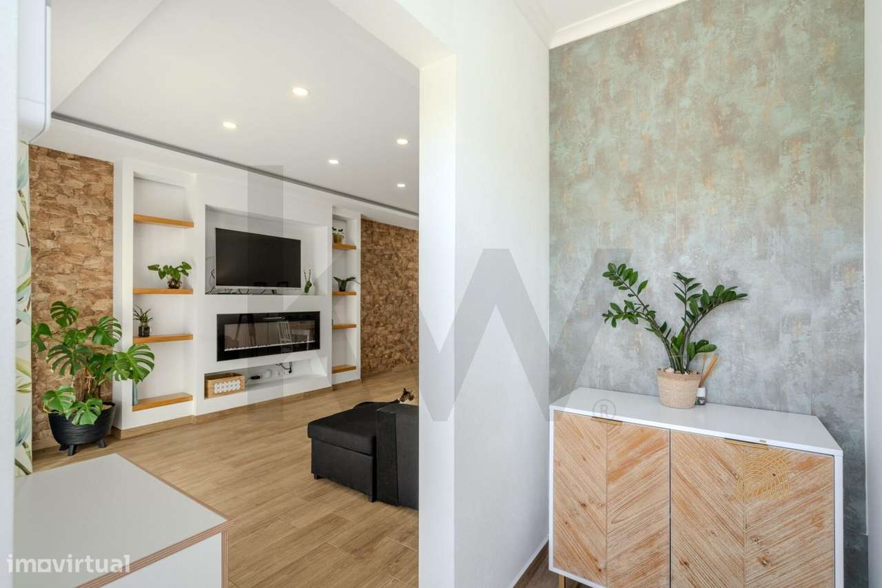Moradia T4 remodelada com jardim, terraço e garagem | Vendas Novas-8
