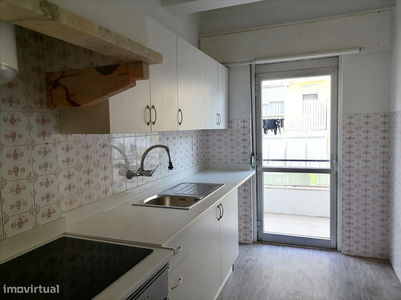 T2 Linda-a-Velha, Junto aos Correios, Muito Bem Conservado. - Grande imagem: 3/22