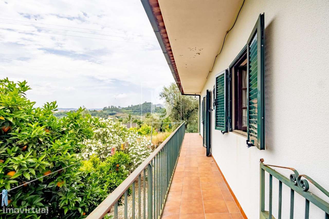 Moradia T3 em Vila Chã do Marão-21