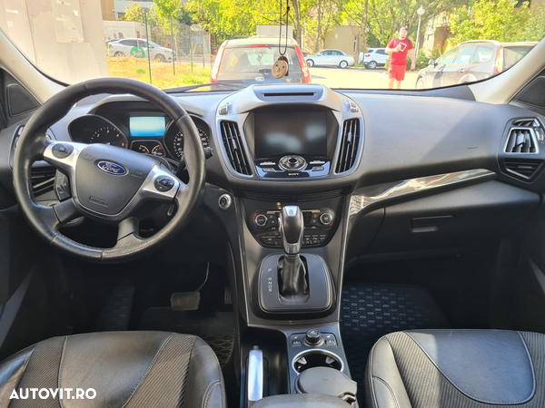 Ford Kuga 2.0 TDCi Powershift 4WD Titanium - 5