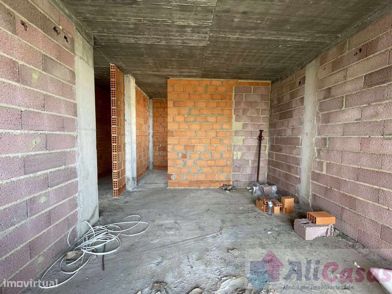 Excelente Vivenda 4 Frts C/solário Vista P/Ria-22