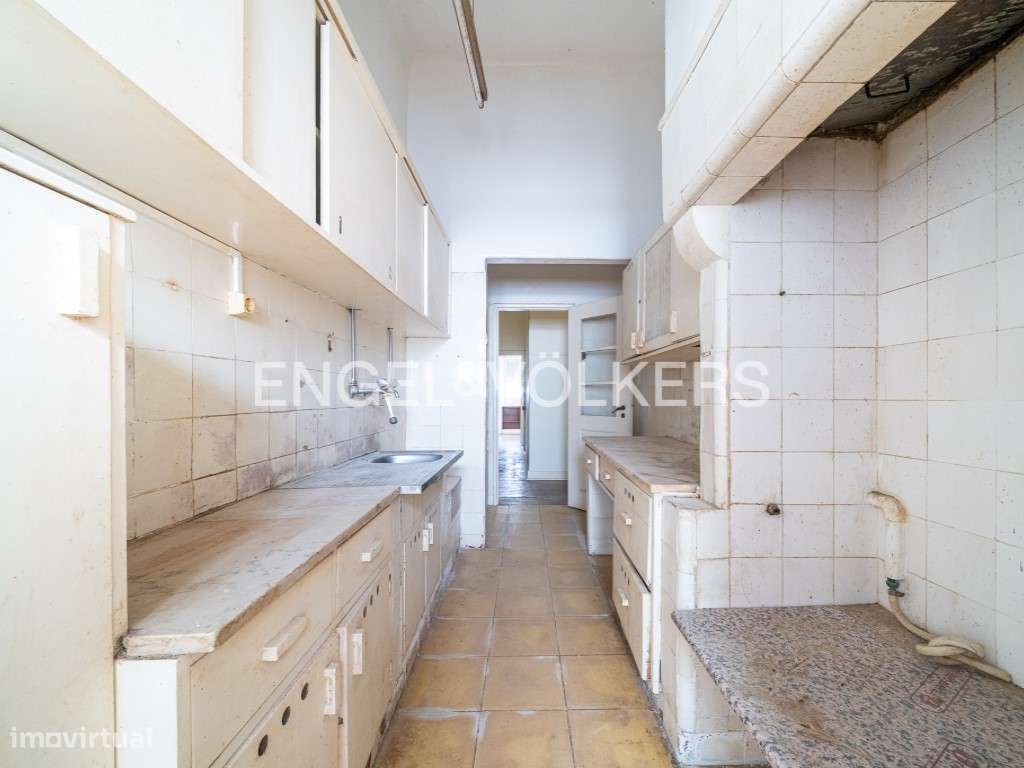 Apartamento por Remodelar com jardim na Graça-23