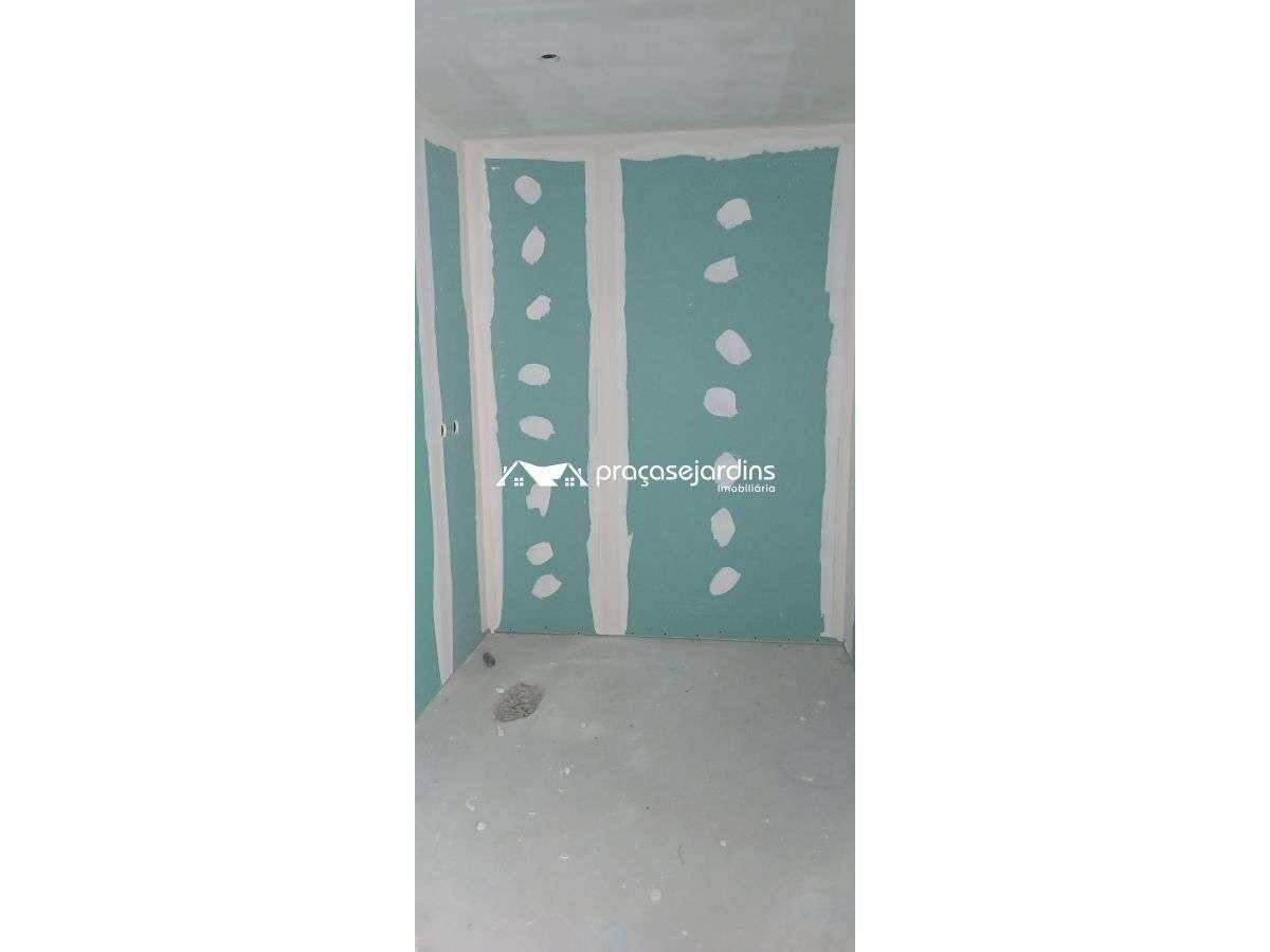 Moradia Isolada Nova e Sofisticada em Ortigosa, Leiria-18
