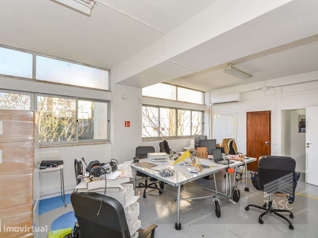 Vende-se Prédio - Grande imagem: 4/19