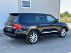 Toyota Land Cruiser 4.5 D-4D V8 Luxury - 6