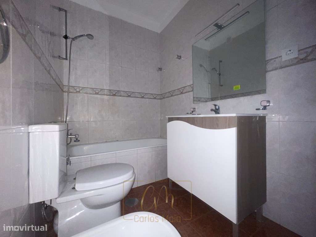 Apartamento T3 com lugar de garagem e arrumos fechados em Modivas, ...-19