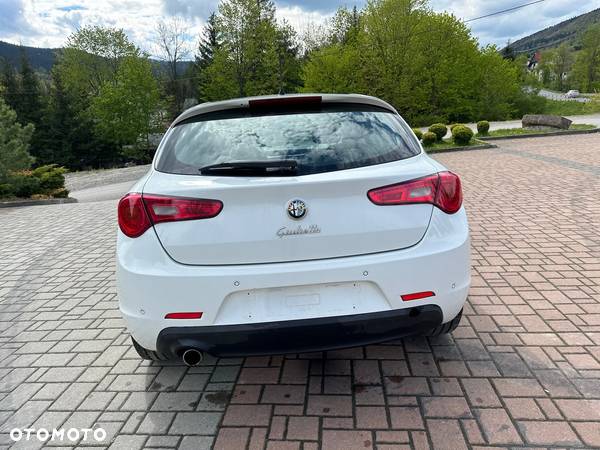 Alfa Romeo Giulietta 1.6 JTDM 16V - 6