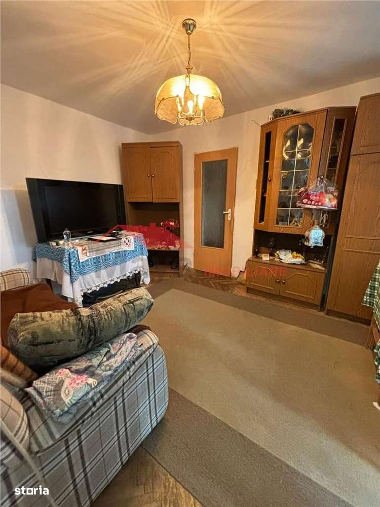 Apartament 3 camere, Decebal, etaj 1 - Imagine principală: 1/9