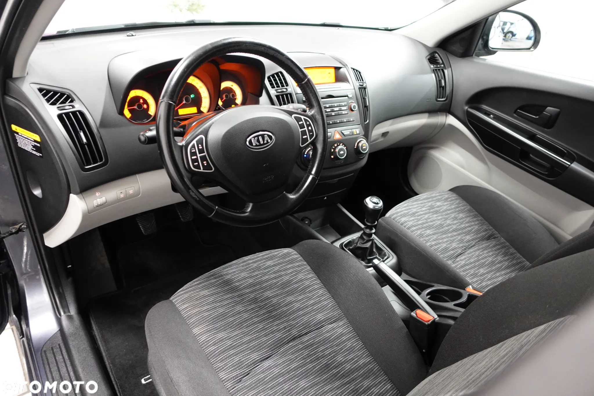 Kia Ceed Cee'd 1.4 Comfort - 25