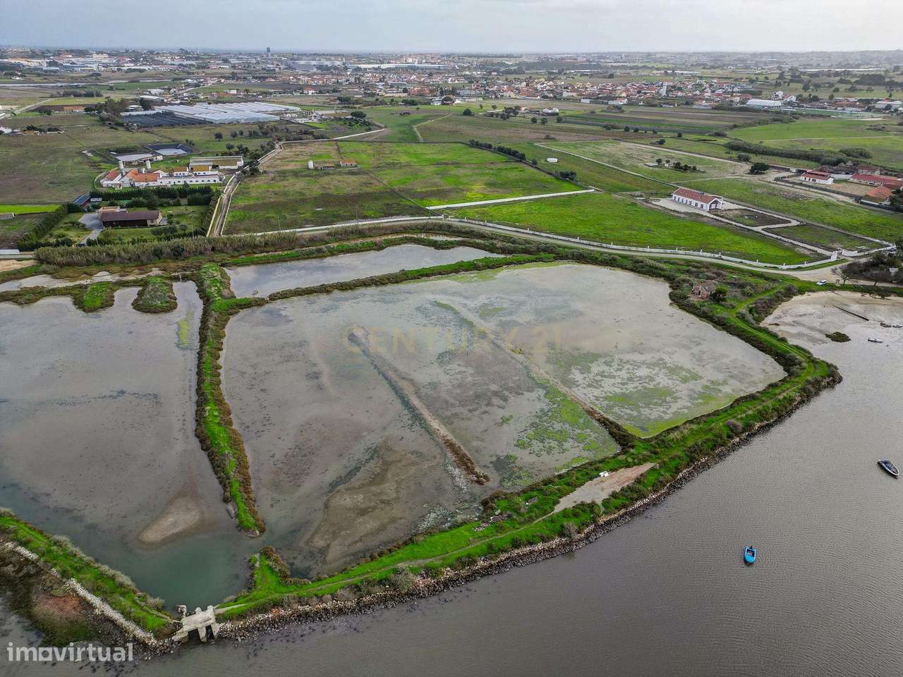 Marinha com 5 ha, destinada a piscicultura, em Sarilhos Grandes, Monti-8