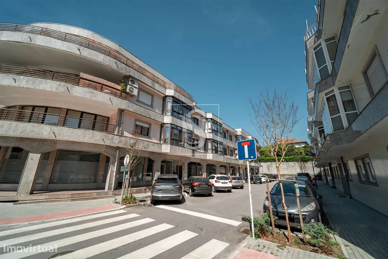 T2 Renovado com Garagem em Urgezes – Junto ao Centro de Guimarães!-22