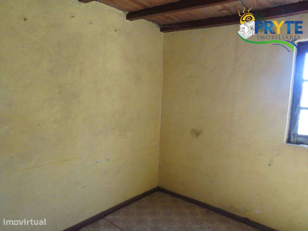 Imóvel rústico no estado de ruínas situado em Troviscal - Grande imagem: 2/30