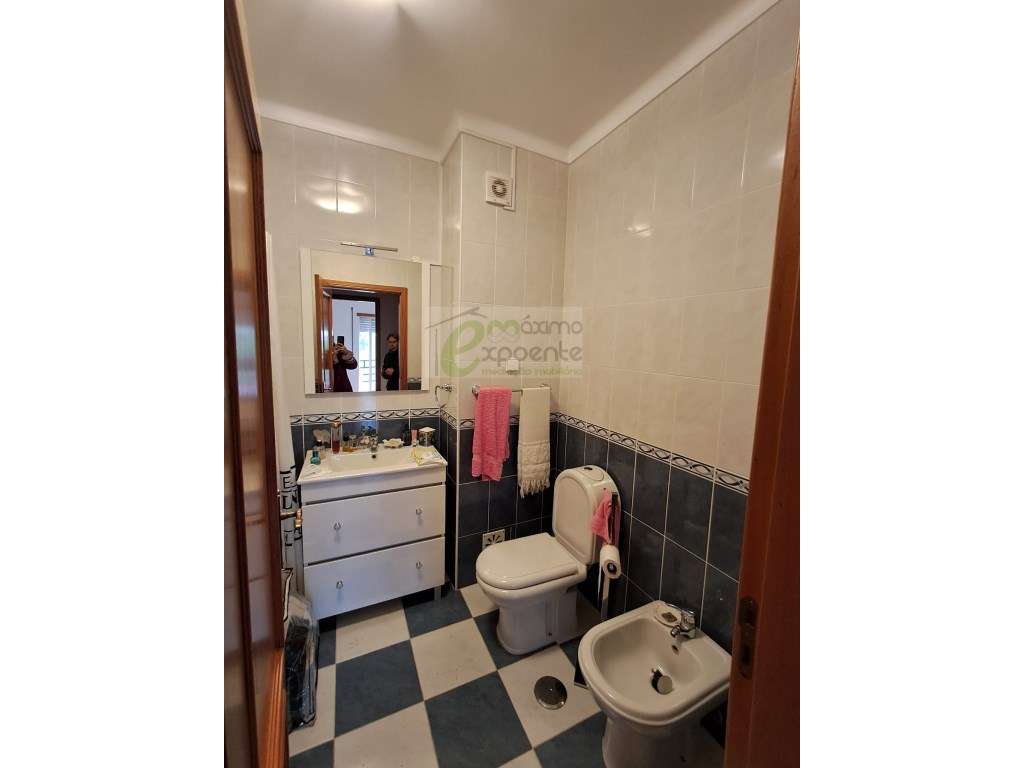 Arrenda-se Apartamento T3 - 4º andar - Com elevador T. Novas - Grande imagem: 5/12