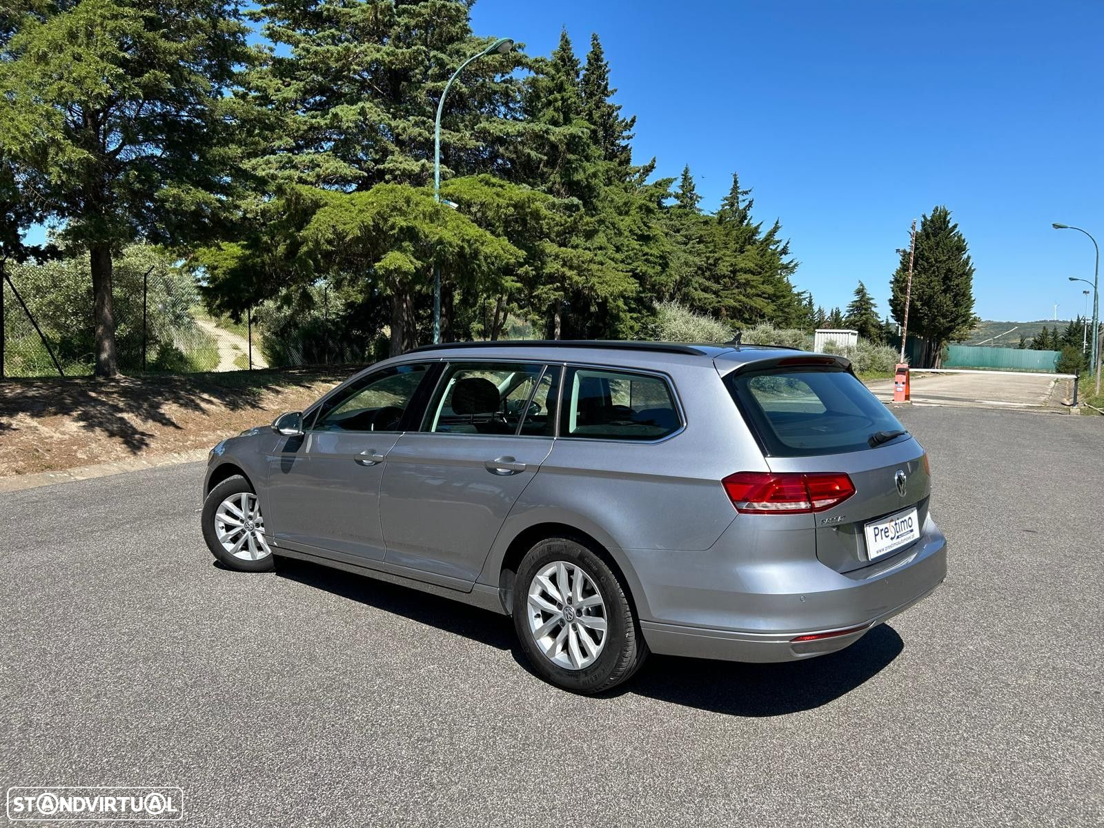 VW Passat Variant 2.0 TDi Confortline DSG - 23