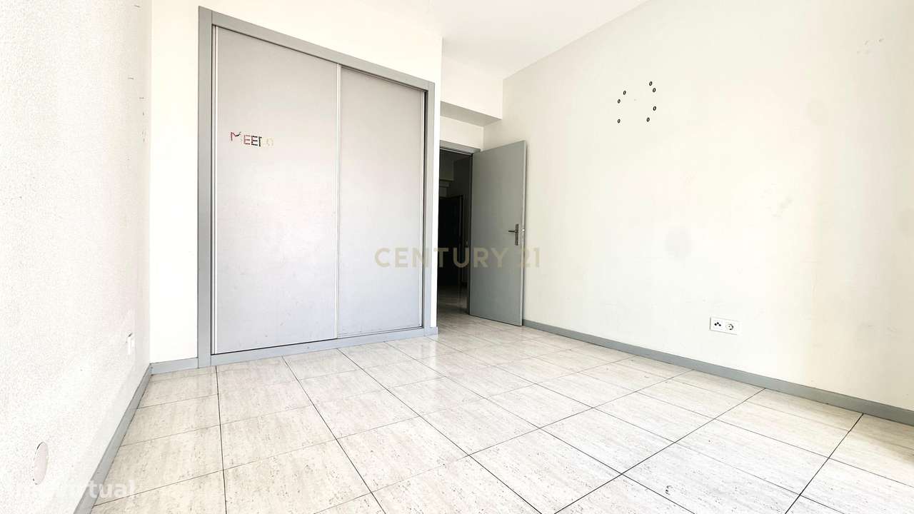 Prédio Urbano no Centro do Funchal – Oportunidade de Investimento - Lo-8