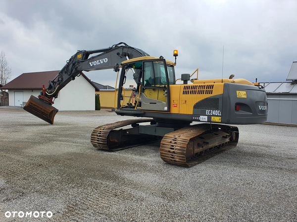 Volvo EC 240 CL - 39