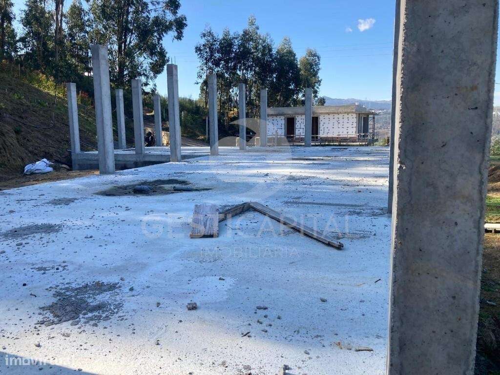 Oportunidade de Investimento: Moradia já com  Estrutura em Soalhães –-20