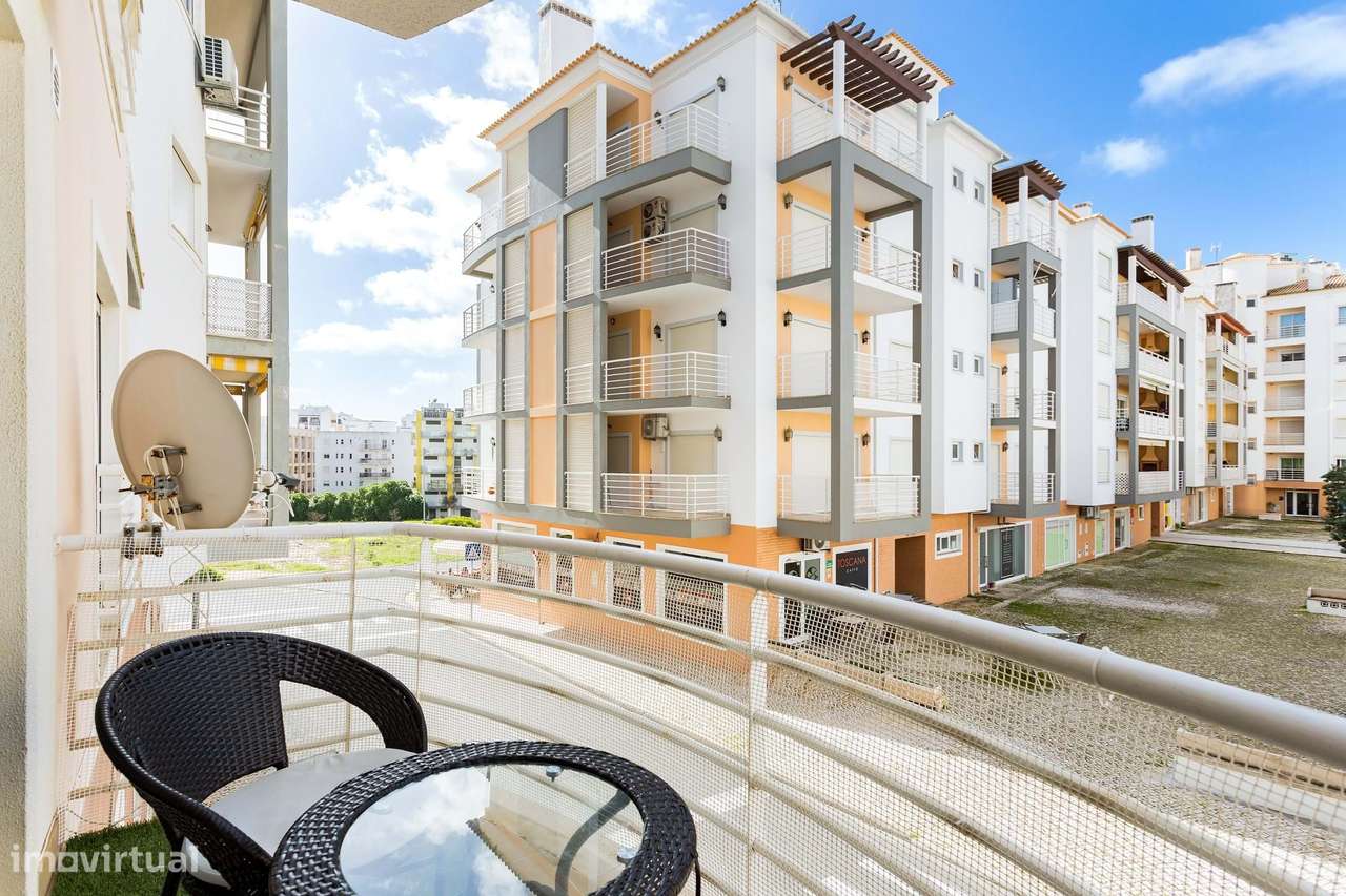 Apartamento T2 em Armação de Pera totalmente mobilado e equipado a 500-9