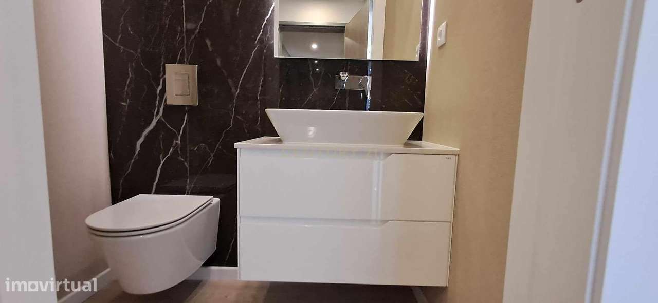 Apartamento T3 com varandas, vista e box em empreendimento de alta qua - Grande imagem: 4/32