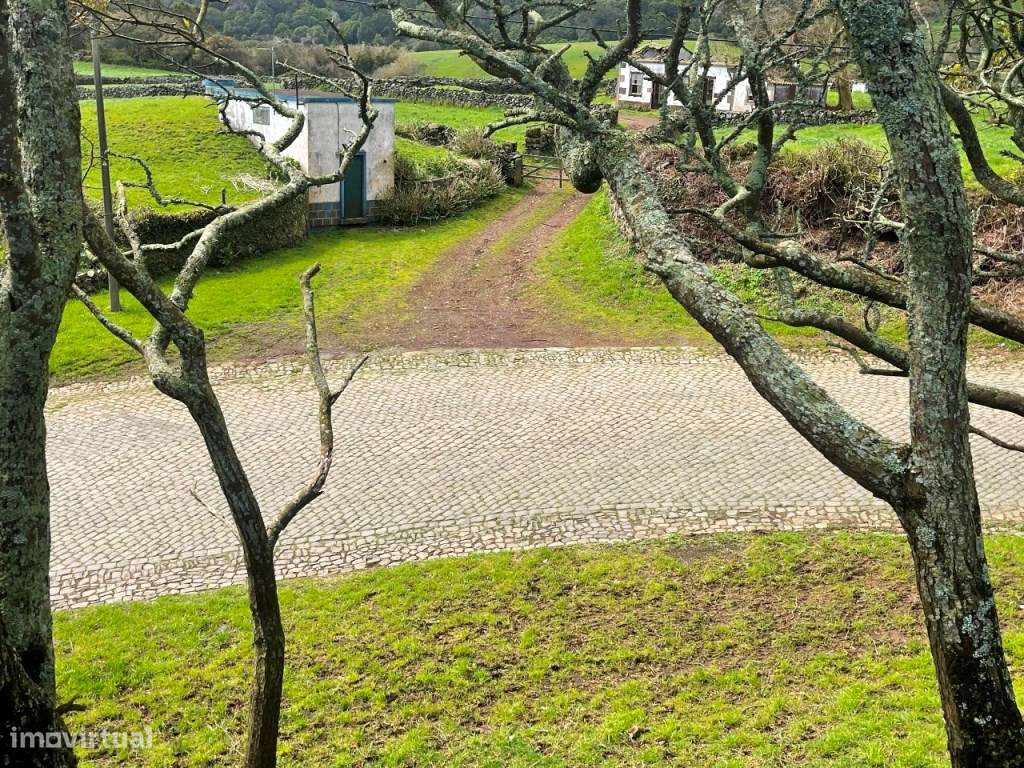 Terreno com melhor vista mar e serra - Grande imagem: 5/14