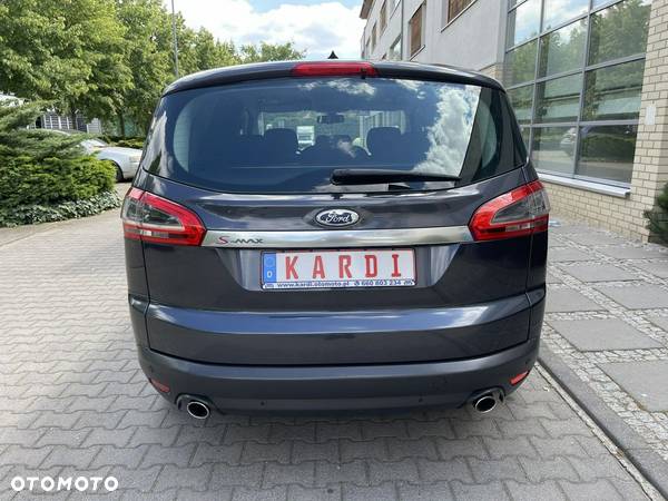 Ford S-Max - 10