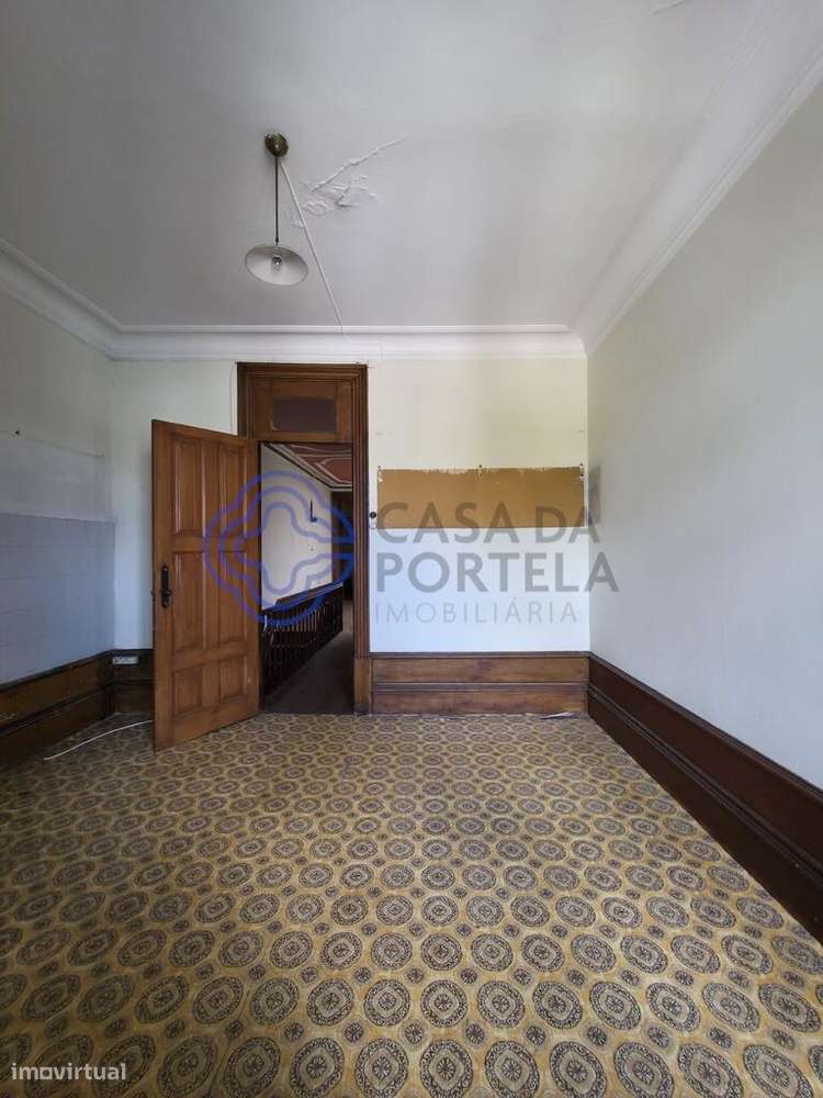 PRÉDIO ENTRE CENTRO DO PORTO E MIRAGAIA - Grande imagem: 5/58