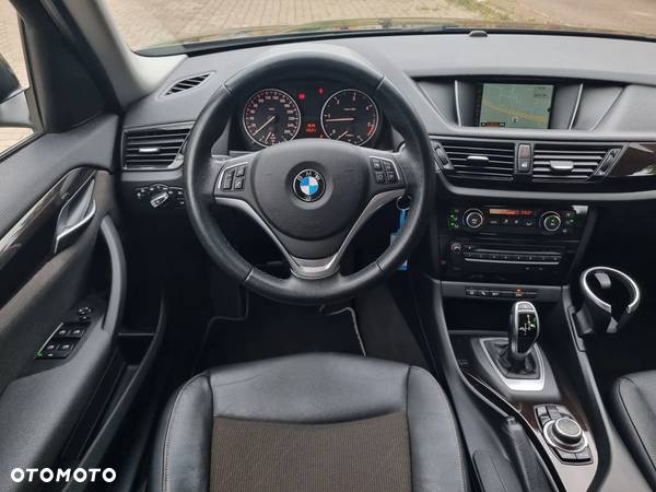 BMW X1 sDrive18d xLine - 30