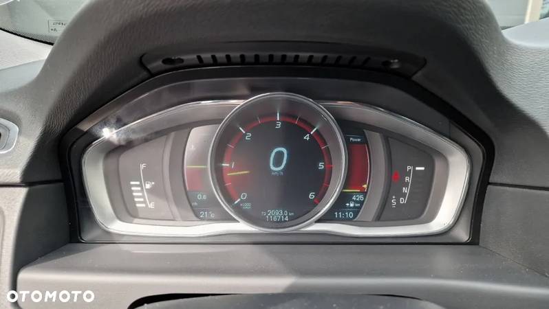 Volvo V70 D3 Geartronic Summum - 33