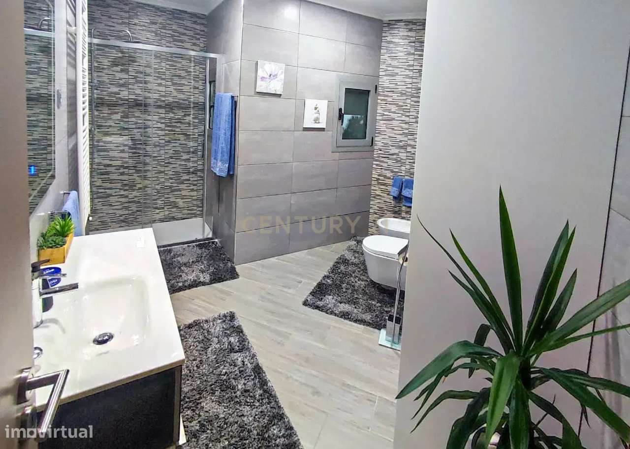 Luxuosa Moradia em Mirandela, Bragança - 10 Quartos e 7 WC - Grande imagem: 5/14