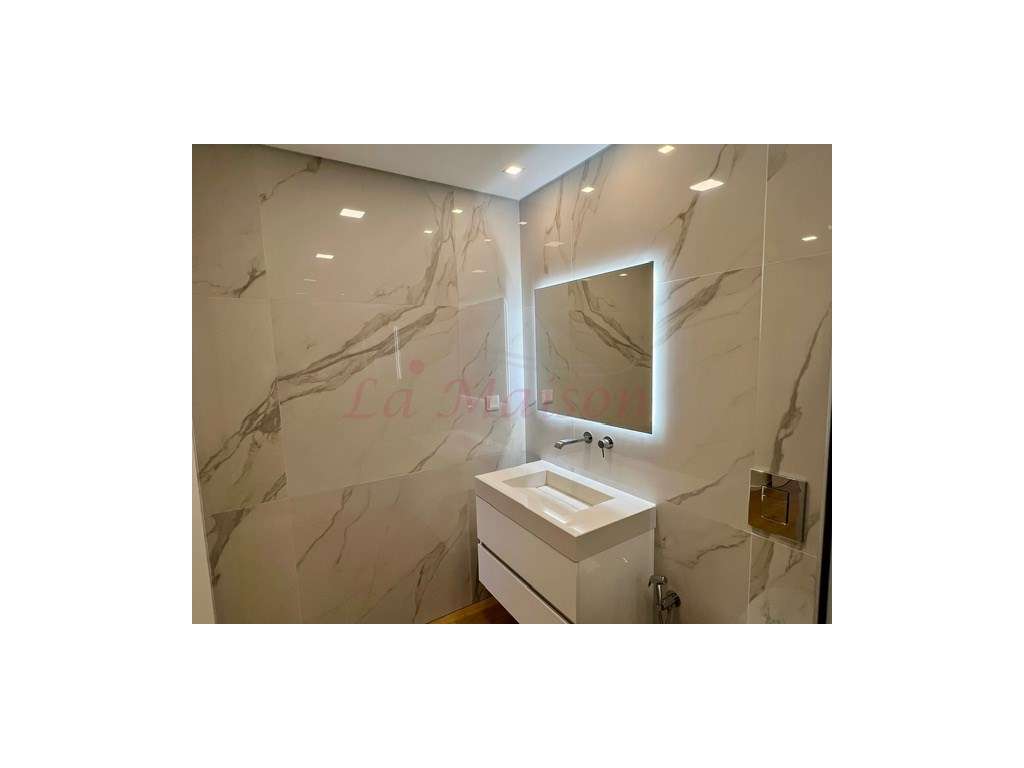 Moradia V5 no centro de Loures-46