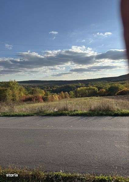 Vand teren intravalian - Imagine principală: 5/8