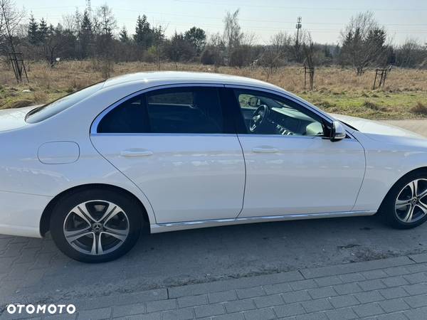 Mercedes-Benz Klasa E 220 d Business Edition 9G-TRONIC - 6