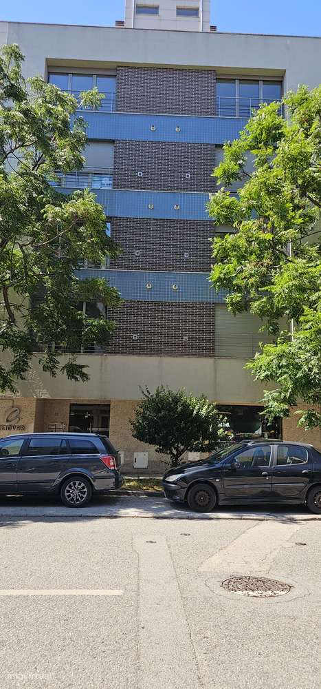 T3 com garagem junto ao Glicínias Plaza e Universidade de Aveiro
