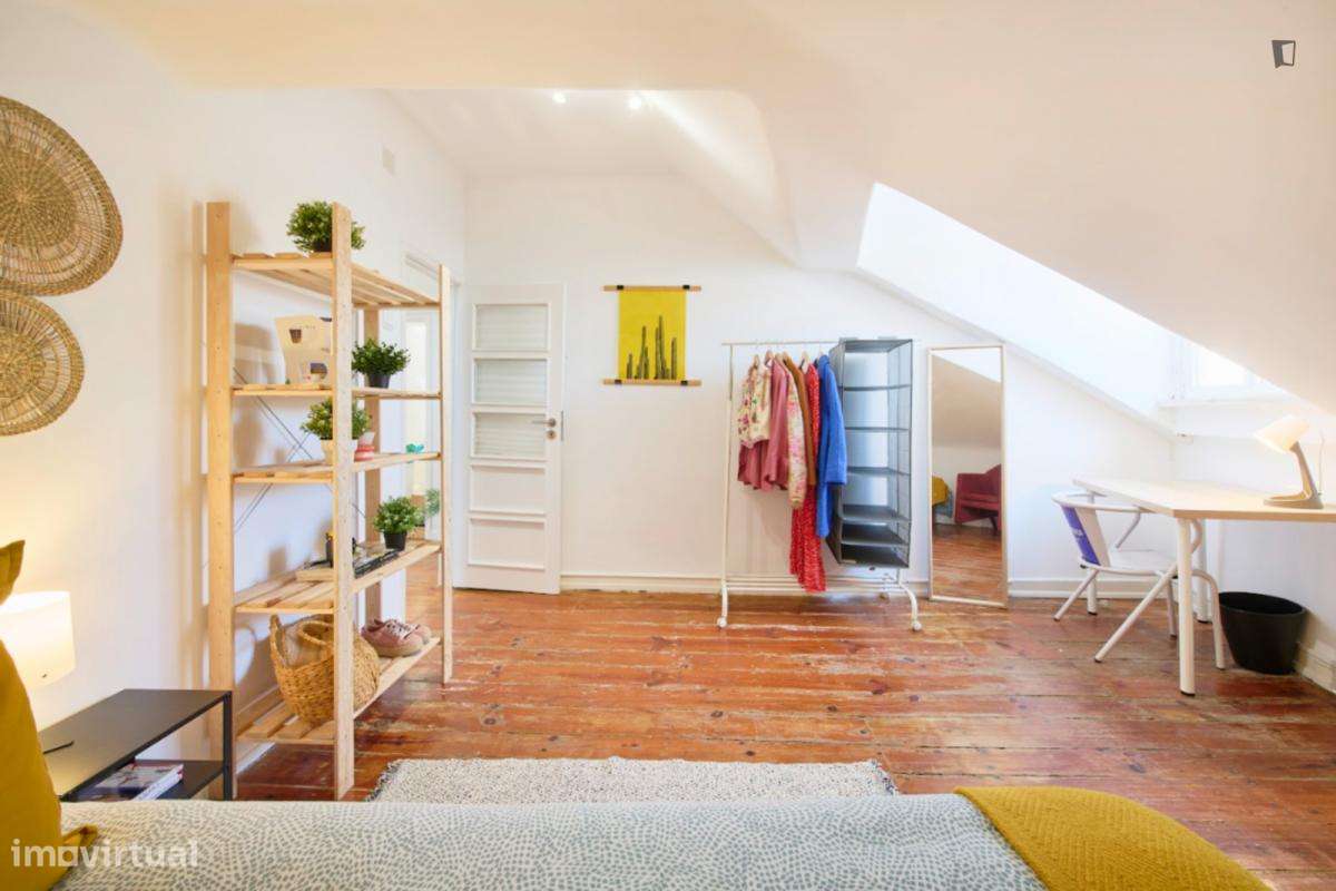 Quarto - localizado em São Bento Lisbon - Grande imagem: 3/30