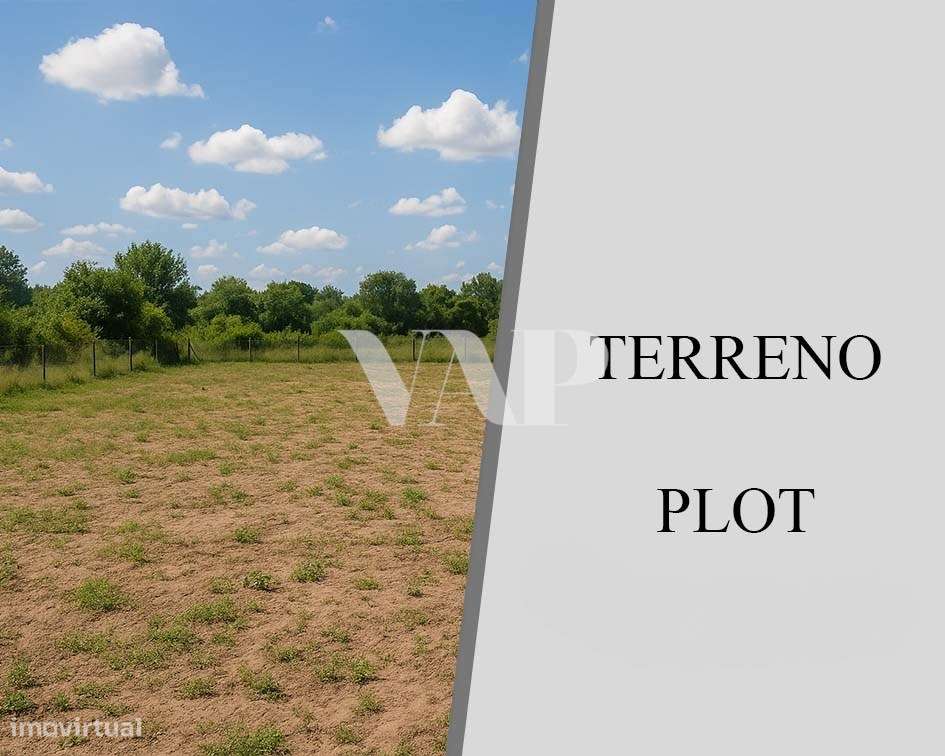 Terreno Urbano com Ruína, Boliqueime - Grande imagem: 1/6