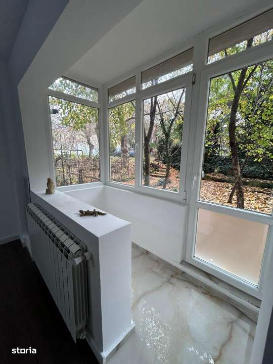 Apartament cu 2 camere, balcon si gradina privata, centrala proprie, 0-6