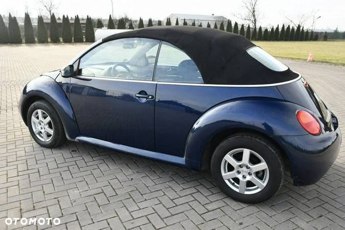 Volkswagen New Beetle - 12
