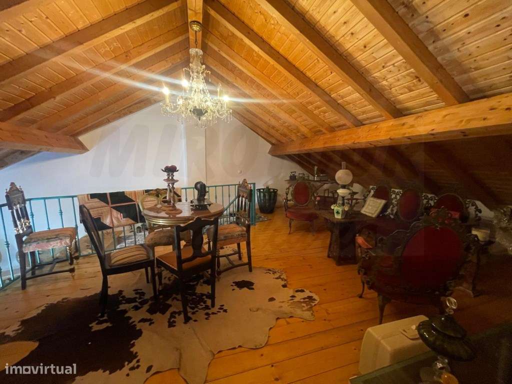 Moradia única na Abela - Espaço, Conforto e Tradição!-30