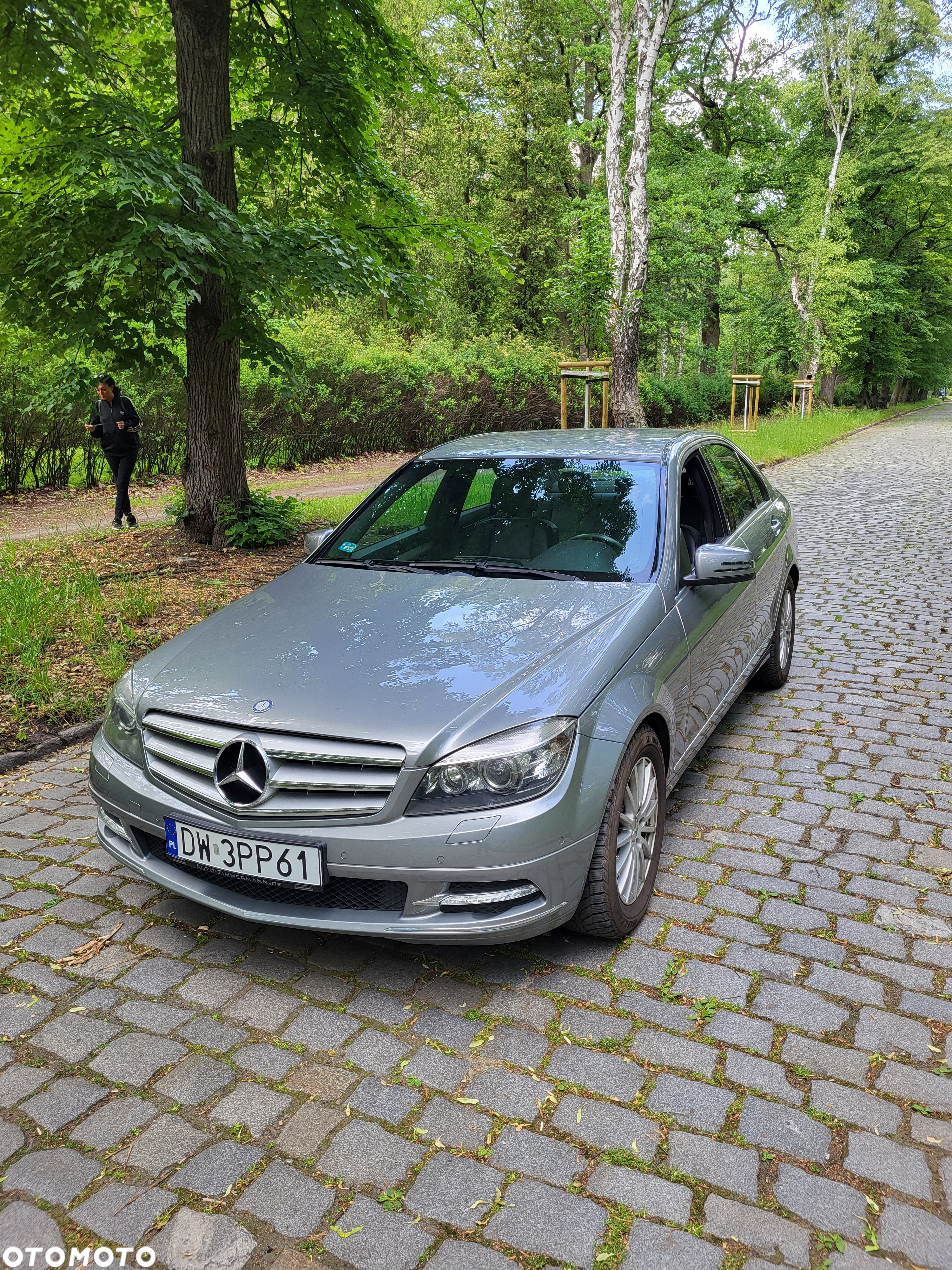 Mercedes-Benz Klasa C 180 T CGI Automatik BlueEFFICIENCY Elegance - 25